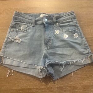 Upcycled Daisy detail High-Rise Denim Shorts - Light Blue